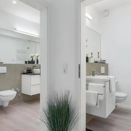 Hofwaechter, App 13 *